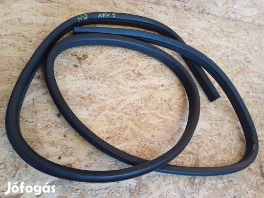 Ford S Max (2006-2014) Bal Hátsó Ajtókéder Gumi