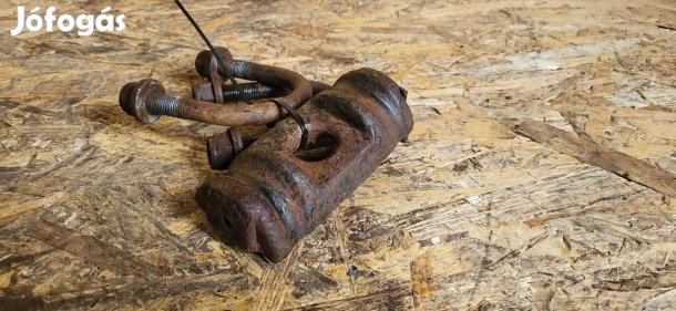 Ford TRANSIT 06- Hátsó laprugó lefogató kengyel cuppánt csavar 2757