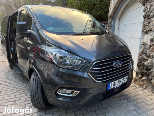 Ford Tourneo Custom, automata 9 személyes mikrobusz bérlés, kölcsönzés