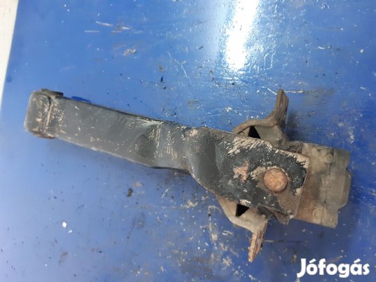 Ford Transit 00-06 Hátsó Motortartó Bak