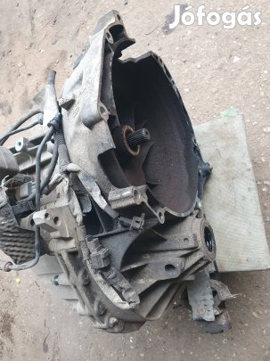 Ford Transit 2.2Tdci váltó.