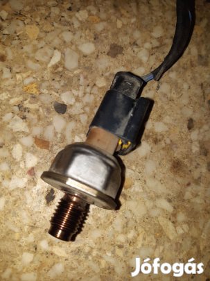 Ford Transit Courier Üzemanyag Nyomás Érzékelő