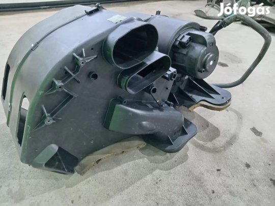 Ford Transit Tranzit 06- Fűtésbox fűtőradiátor radiátor tartó ház 6871