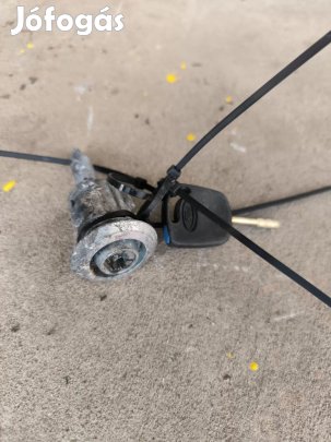 Ford Transit Tranzit MK6 MK7 00- Jobb első zárhenger zár zárbetét 4913