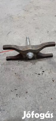 Ford Transit Tranzit MK7 06- Porlasztó lefogató lemez csavar 3342