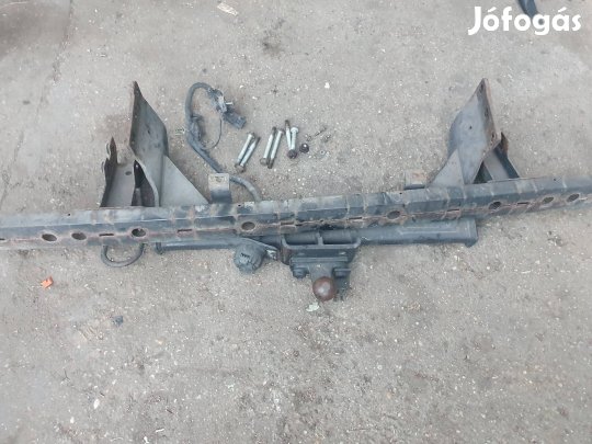 Ford Transit vonóhorog 06-12-ig.