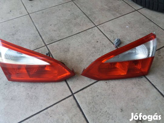 Ford focus kombi hátsó lámpák belső 2011-től 10000.-/db mk3