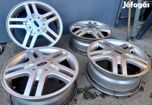 Ford gyári alufelni garnitúra eladó. 15-ös 4x108-as. Csavar is van