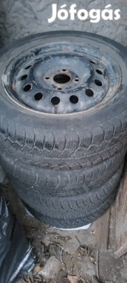 Ford kerekek téli gumival