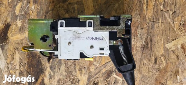 Ford transit Tranzit 00- Első manuális zárszerkezet zár ajtózár 0072