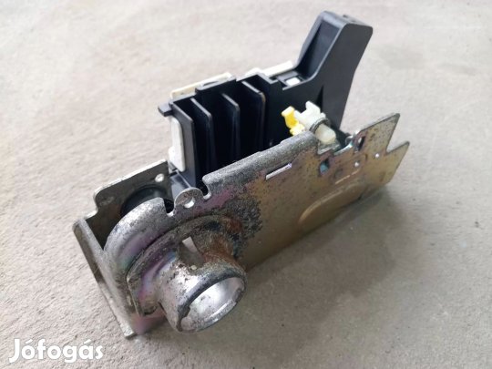 Ford transit Tranzit 00- Első manuális zárszerkezet zár ajtózár 7703