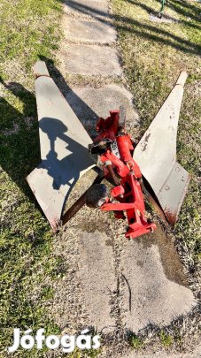 Fordító eke kerti kistraktorhoz