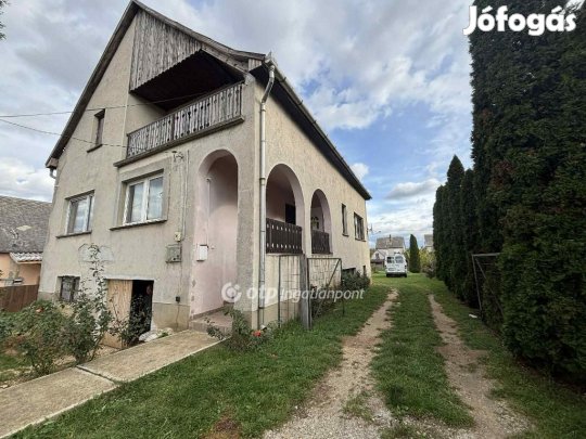 Forrói 120 nm-es ház eladó