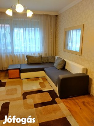 Fórumhoz közel 3 szobás lakás kiadó