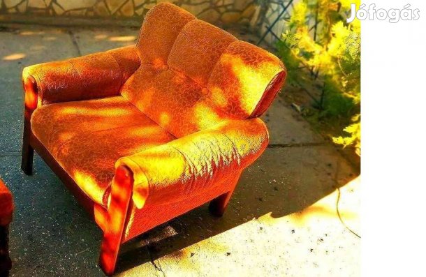 Fotel bársony szövettel