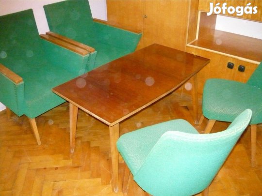 Fotelok székek dohányzóasztal