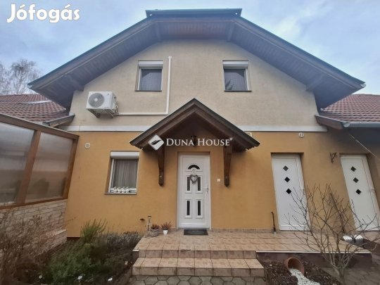 Fóti eladó 110 nm-es ház