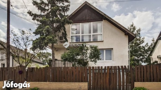 Fóti eladó 286 nm-es ház