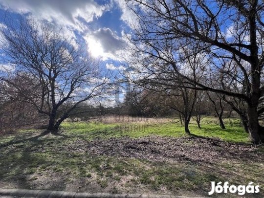 Fóti eladó telek