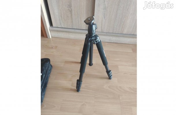 Fotó és videó kamera állvány