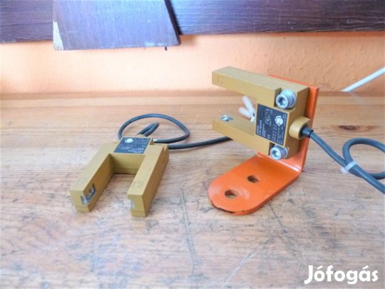 Fotoelektromos szenzor villás érzékelő Omron ( 5311)