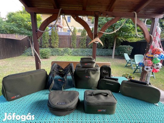 Fox Nash táskák vegyesen