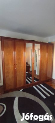 Francia ágy, Gardrób szekrény szekrény