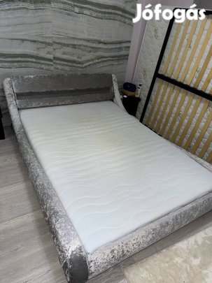 Francia ágy - 140x200cm ezüst bársony keret - Matraccal