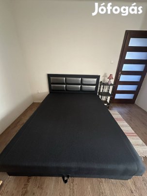 Francia ágy fekete