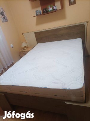Francia ágy matraccal
