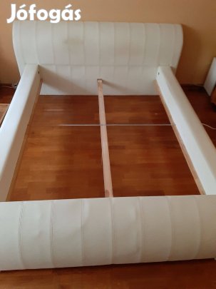 Francia ágykeret 160x200