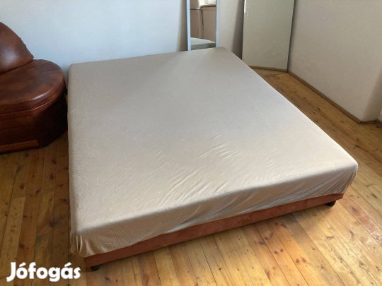 Franciaágy ágyneműtartós