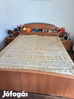 Franciaágy éjjeli szekrénnyel,ágyneműtartóval