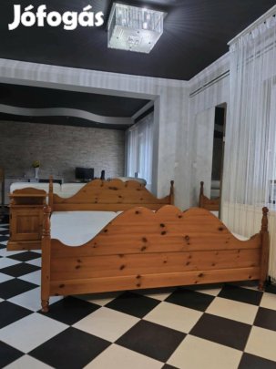 Franciaágy éjjeliszekrénnyel fenyő 180x200