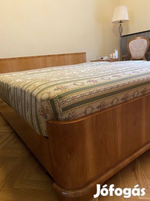 Franciaágy felújított