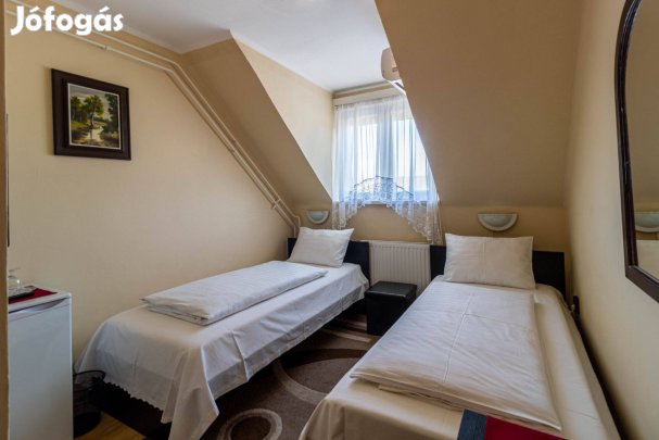 Frekventált helyen panzió eladó Kiskunfélegyházán