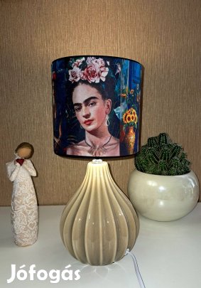 Frida Kahlo mintás éjjeli lámpa