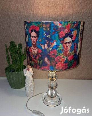 Frida Kahlo mintás éjjeli lámpa