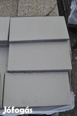 Frühwald La Piazza Grande lap 60x30x3,8 cm krémfehér 1690 Ft/db