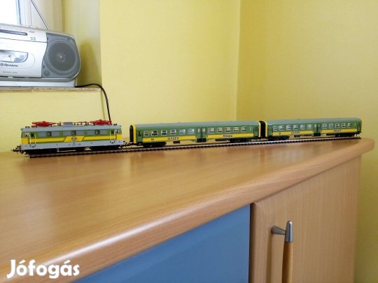 Fuggerth GYSEV személyvonat szerelvény vasútmodell H0
