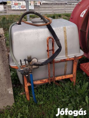 Függesztett axiálventoros vegyszerező