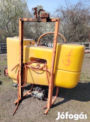 Függesztett vegyszerező hiányos állapotban