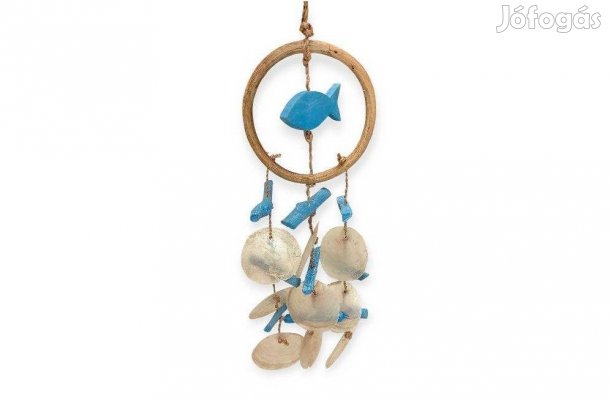 Függő nyári dekoráció kék halakkal és kagylóelemekkel