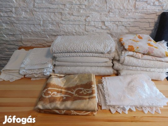 Függöny csomag. 28 db . világos, sötétítő. Olcsón eladó