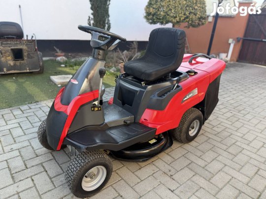 Fűgyűjtős fűnyíró traktor szép állapotban eladó