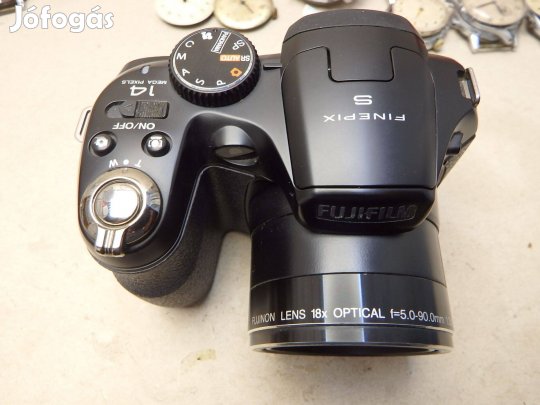 Fuji Finepix S Régidigitális Fényképezőgép 18 X Zoom 14 Megpixel Szép