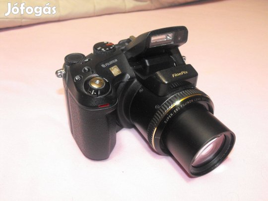 Fujiilm Finepix S7000 ultrazoom digitális fényképezőgép