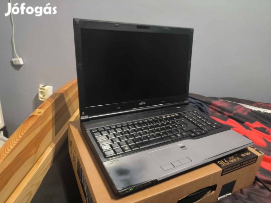 Fujitsu Celsius h720