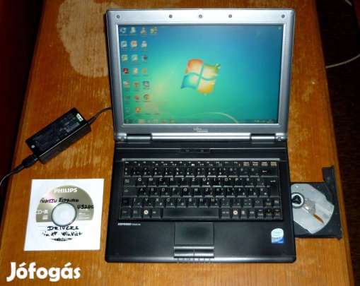 Fujitsu Esprimo Mobile U9200 (T2330-2GB-320GB) újszerű, 2 órás akku!
