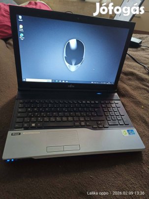 Fujitsu Lifebook A532 Notebook core i3 8GB ram SSD eladó szép állapotb